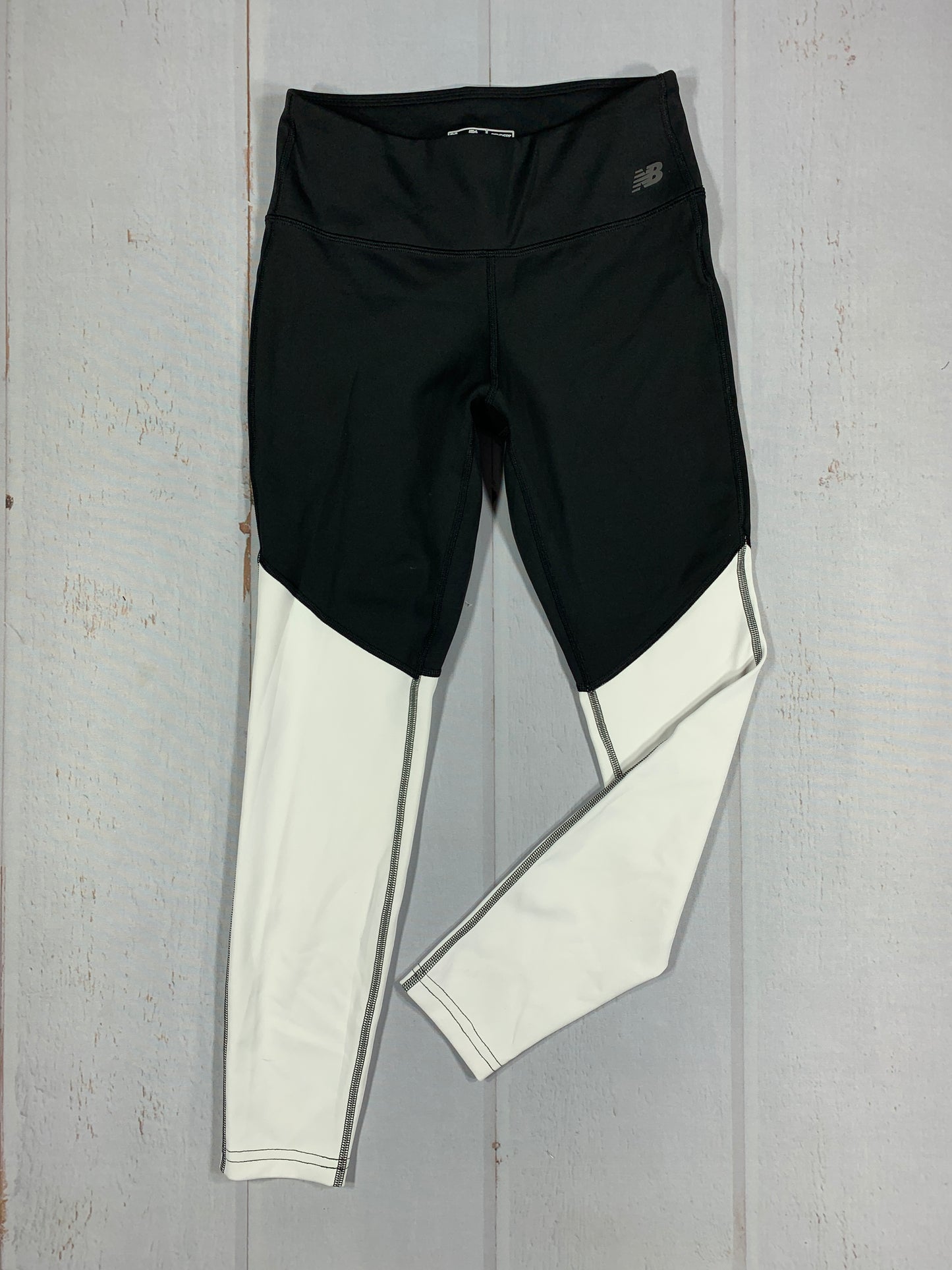 New Balance Leggings size Medium